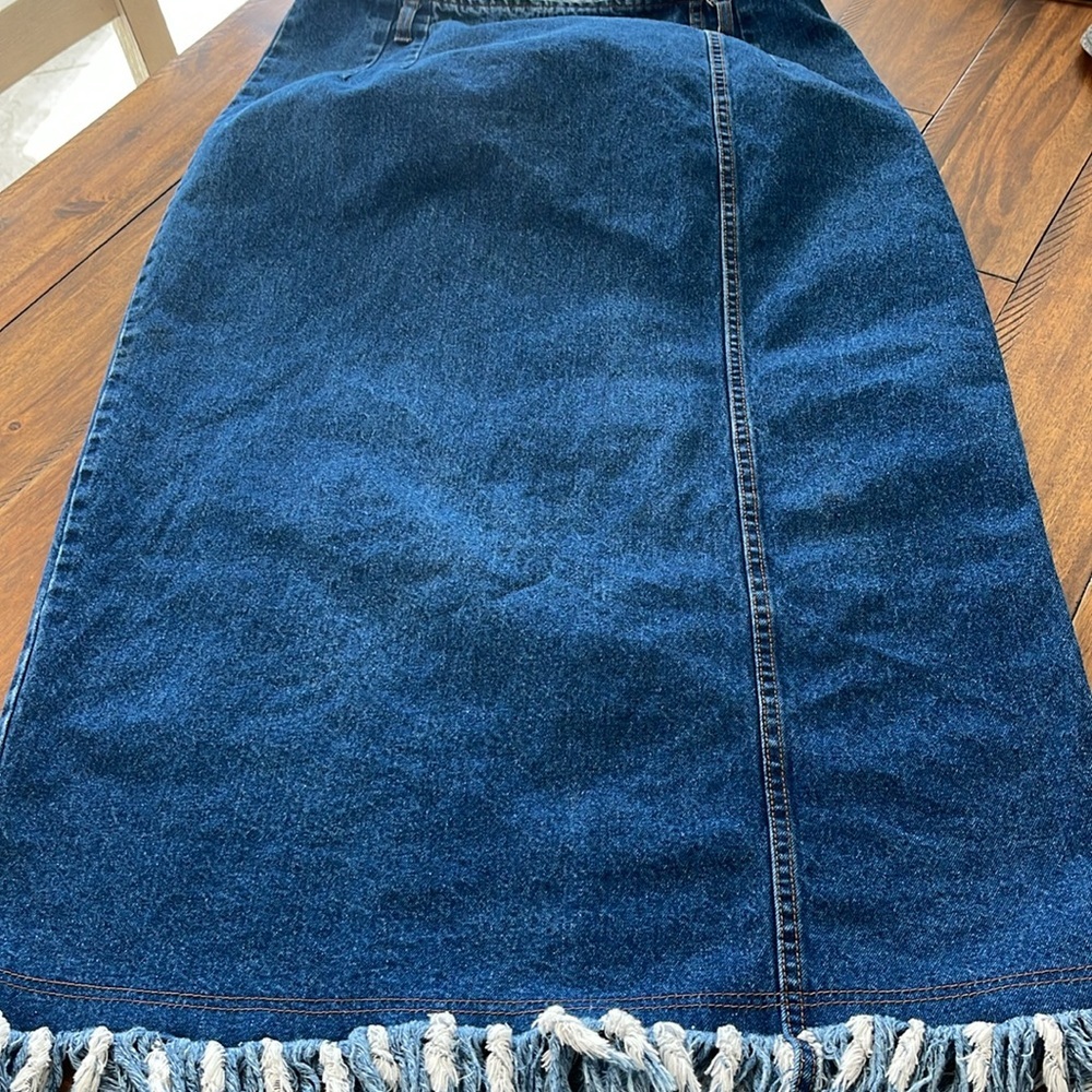 Denim Blue Frayed Hem Skirt - Picture 3 of 16